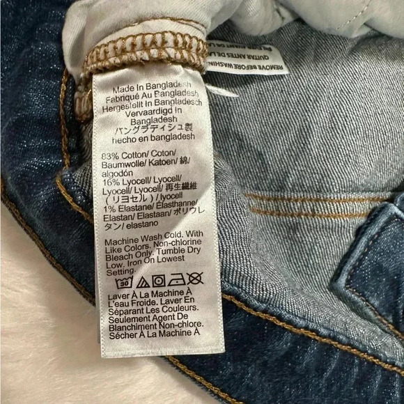 J. Crew Relaxed Boyfriend Jean in All-Day Stretch, Jules Wash, 28 - Picture 7 of 13